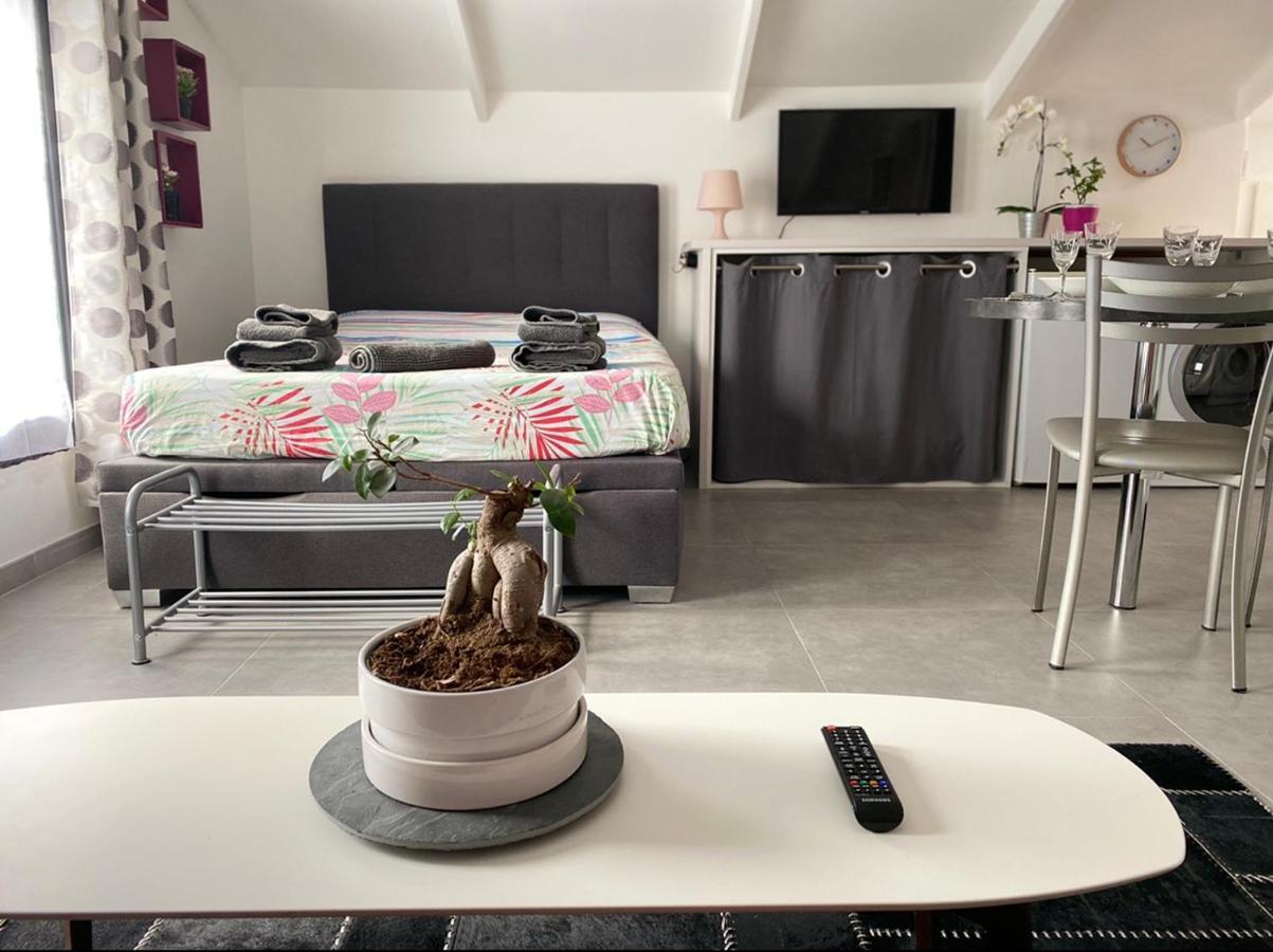 Trendy Studios Tassin Extérieur photo