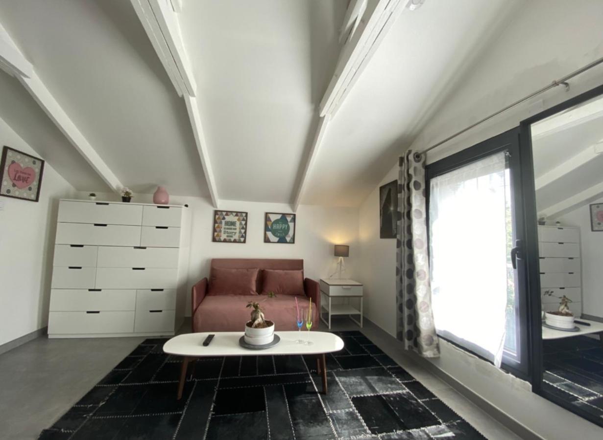 Trendy Studios Tassin Extérieur photo