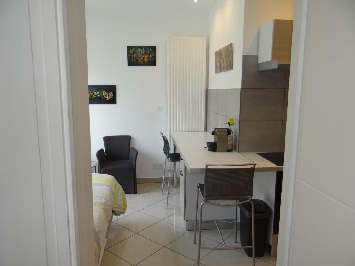 Trendy Studios Tassin Extérieur photo