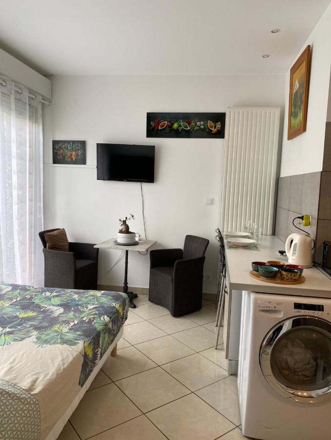 Trendy Studios Tassin Extérieur photo